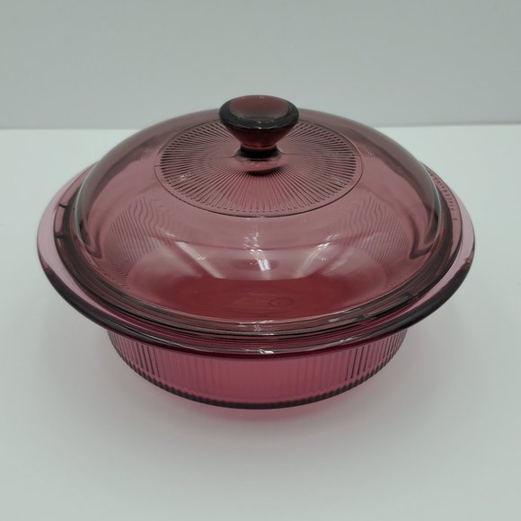 Corning Vision Cranberry 24 Ounce Ribbed Casserole Dish with Glass Pyrex Lid - Picture 2 of 8